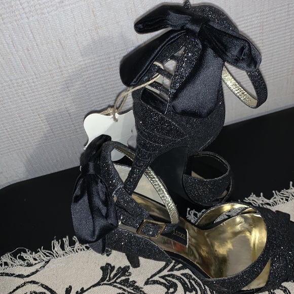 Steve Madden Luxe Heels - Picture 3 of 6